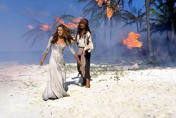 Capitaine Sparrow (Johnny Depp) et Elizabeth (Keira Kneightley) à Petit Tabac dans les Tobago Cays: Une coulisse paradisiaque...