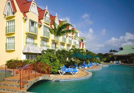 Coco Palm Resort Piscine et bâtiment principal