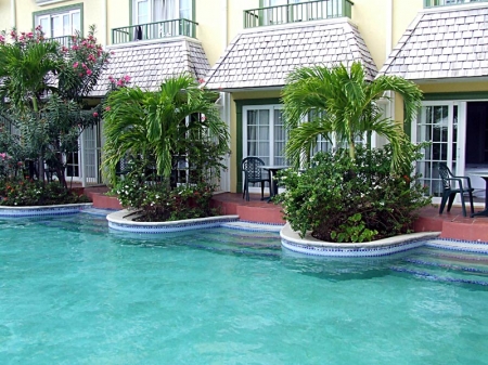Coco Palm Resort: Chambre pieds dans l'eau