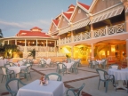 Coco Reef Resort: Restaurant le soir