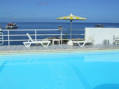 Evergreen Hotel: piscine